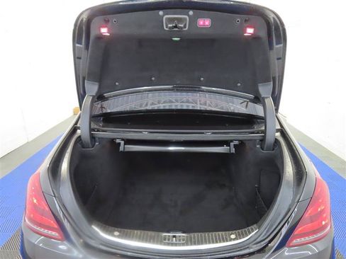Used 2018 Mercedes-Benz S 560 Sedan image 14