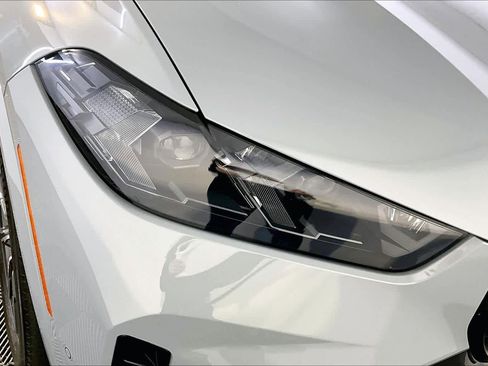 Used 2024 BMW X5 xDrive40i w/ M Sport Package image 27