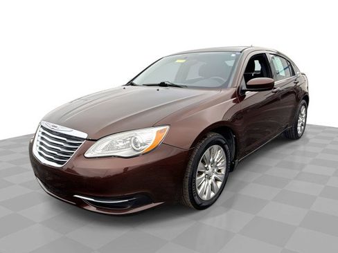 Used 2013 Chrysler 200 LX image 1