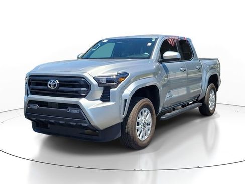 Used 2024 Toyota Tacoma SR5 AWD/4WD image 4