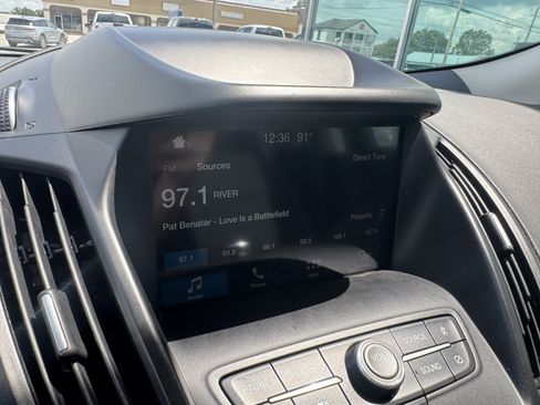 Used 2019 Ford Escape SEL FWD image 12