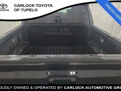 Used 2025 Toyota Tacoma TRD Sport image 12