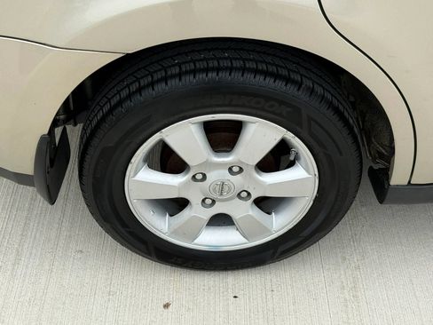 Used 2009 Nissan Versa Sedan w/ Convenience Pkg FWD image 39