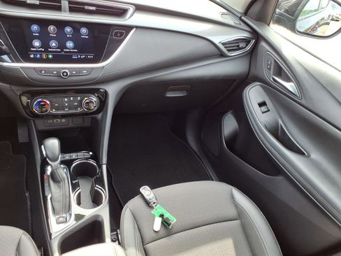 Used 2023 Buick Encore GX Preferred w/ Cold Weather Comfort Package FWD image 5