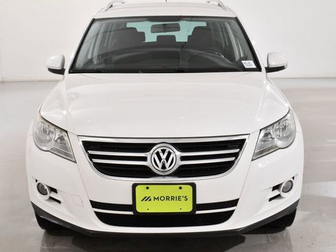 Used 2009 Volkswagen Tiguan SE image 3