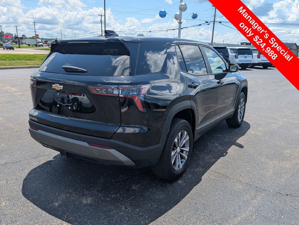 Used 2026 Chevrolet Equinox LT w/ Convenience Package II FWD image 7