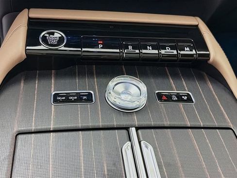 New 2026 Lincoln Navigator L Black Label AWD/4WD image 18