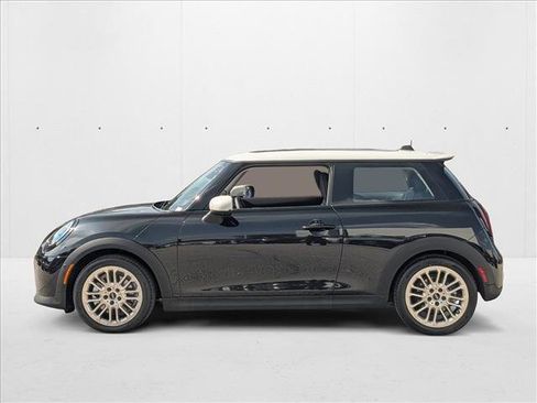 Certified 2025 MINI Cooper S image 8