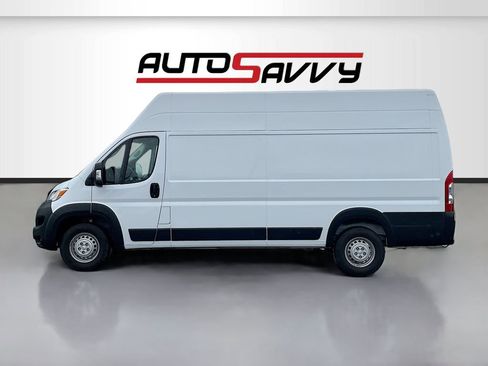 Used 2024 RAM ProMaster 3500 w/ Safety Group FWD image 4