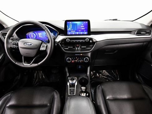 Used 2022 Ford Escape Titanium w/ Class II Trailer Tow Package image 3