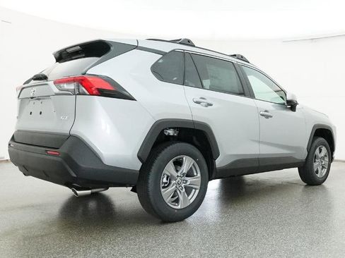 New 2025 Toyota RAV4 XLE image 21