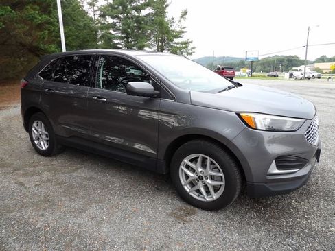 Used 2024 Ford Edge SEL AWD/4WD image 7