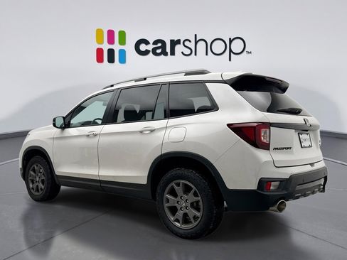 Used 2025 Honda Passport TrailSport image 3