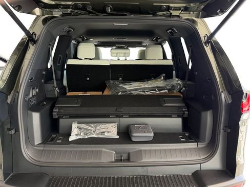 New 2026 Lexus LX 700h Luxury AWD/4WD image 11