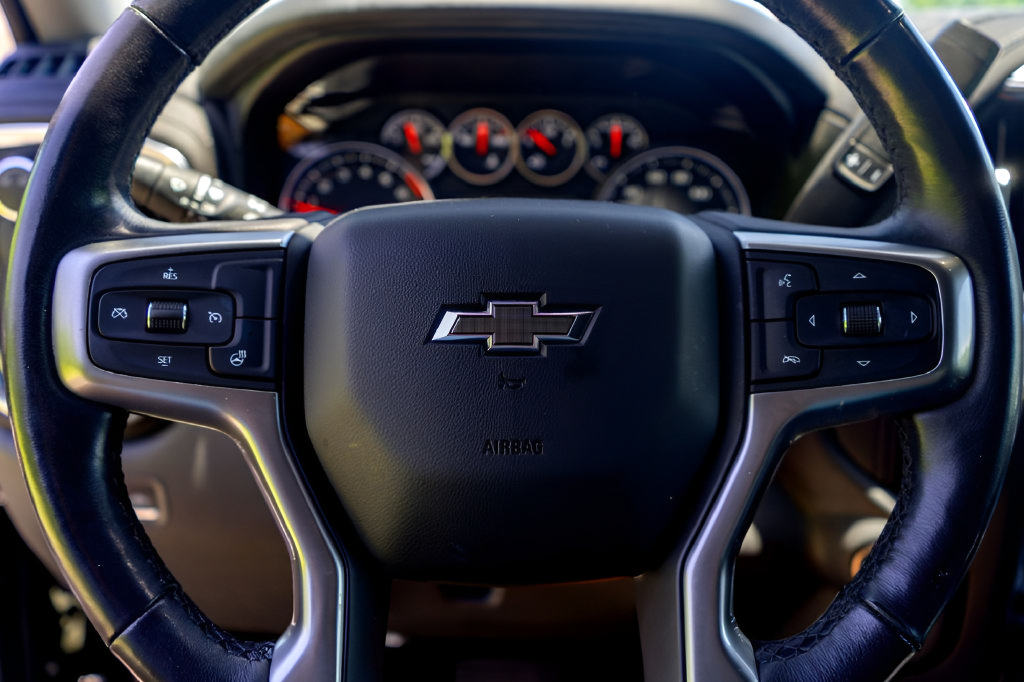 Used 2020 Chevrolet Silverado 1500 RST w/ All-Star Edition RWD image 12