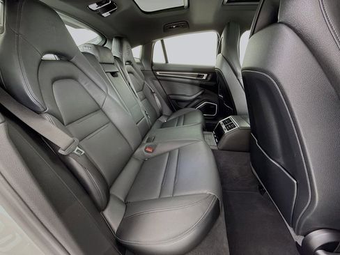 Certified 2022 Porsche Panamera 4 Platinum Edition AWD/4WD image 29