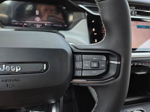 New 2026 Jeep Cherokee Limited AWD/4WD image 19