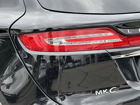 Used 2019 Lincoln MKC Select w/ Select Plus Package image 9