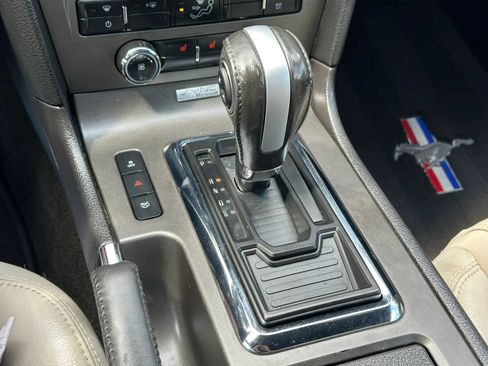 Used 2013 Ford Mustang GT Premium w/ Comfort Pkg RWD image 34