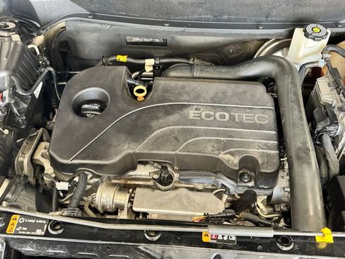 Used 2019 Chevrolet Equinox LT FWD image 21