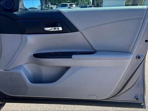 Used 2015 Honda Accord EX image 23