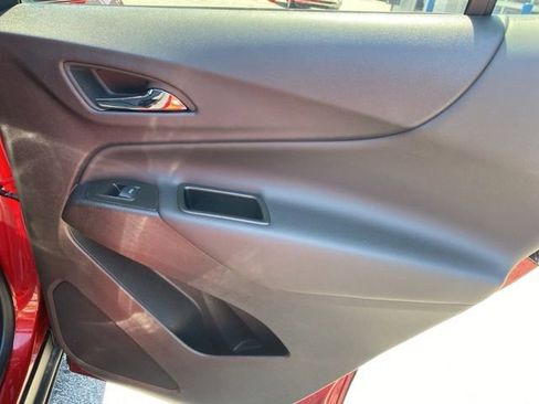 Used 2024 Chevrolet Equinox LT w/ LPO, Floor Liner Package FWD image 34