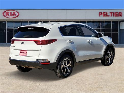 Used 2020 Kia Sportage LX image 4