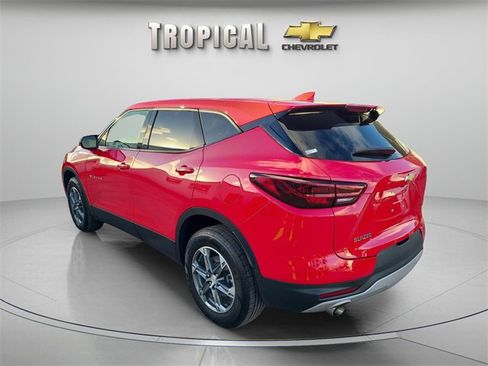 Used 2023 Chevrolet Blazer LT image 3