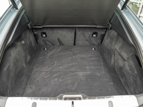 Used 2018 Porsche Panamera 4 image 37