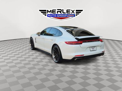 Used 2018 Porsche Panamera RWD image 6