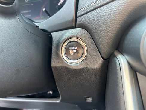 Used 2025 Toyota RAV4 XLE FWD image 27