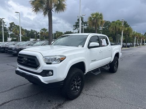 Used 2023 Toyota Tacoma SR5 w/ Technology Package AWD/4WD image 5