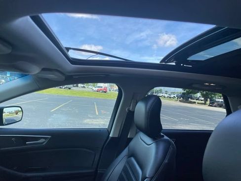 Used 2019 Ford Edge SEL w/ Equipment Group 201A AWD/4WD image 47