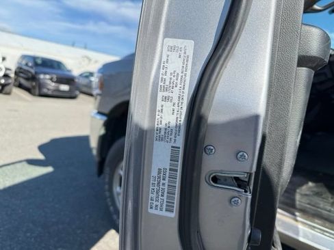 Used 2022 RAM 2500 Tradesman w/ Chrome Appearance Group AWD/4WD image 8