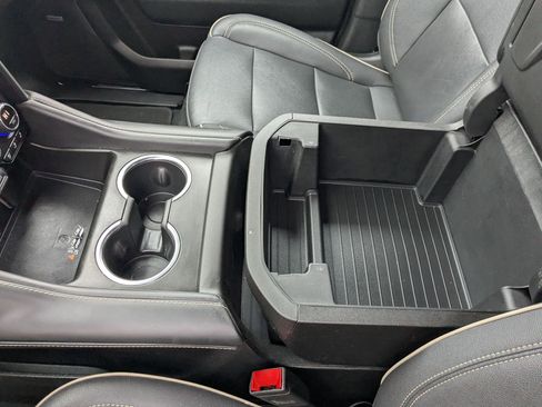 Used 2023 Chevrolet Suburban Premier image 25