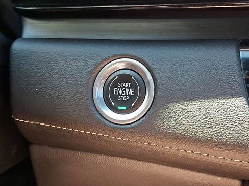 Used 2023 Cadillac Escalade ESV Premium Luxury w/ Performance Package AWD/4WD image 29