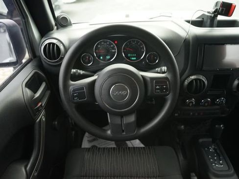 Used 2012 Jeep Wrangler Sport AWD/4WD image 17