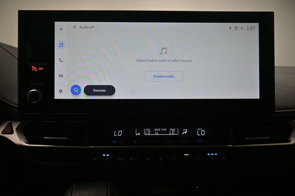 Used 2025 Toyota Sienna XSE w/ XSE Premium Package AWD/4WD image 8