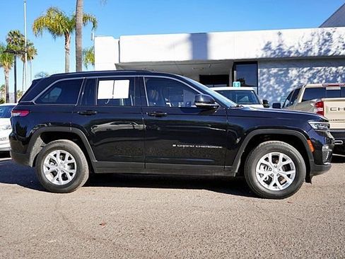 Used 2023 Jeep Grand Cherokee Limited w/ Trailer Tow Prep Group (B) image 7