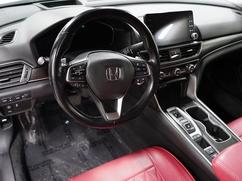 Used 2021 Honda Accord Touring image 11