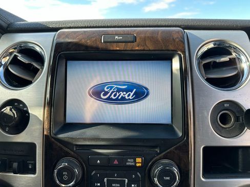 Used 2013 Ford F150 Platinum image 19