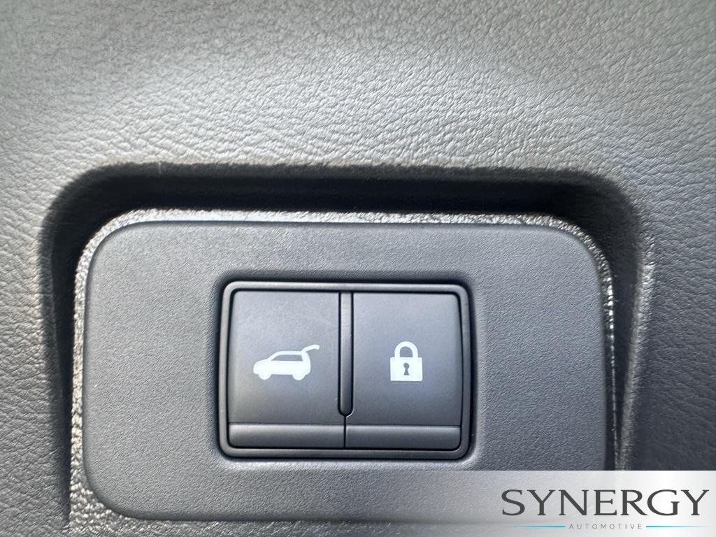 Used 2023 Nissan Rogue SL w/ SL Premium Package FWD image 7