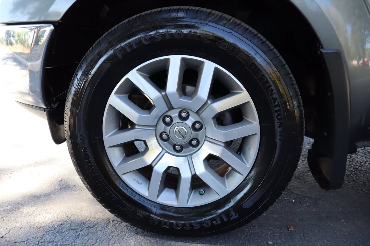 Used 2009 Nissan Frontier LE w/ LE Value Truck Pkg AWD/4WD image 40
