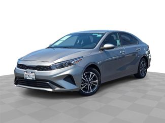 Used 2023 Kia Forte LXS FWD video 1