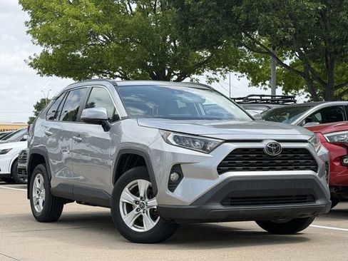 Used 2019 Toyota RAV4 XLE w/ All Weather Liner Package AWD/4WD image 2