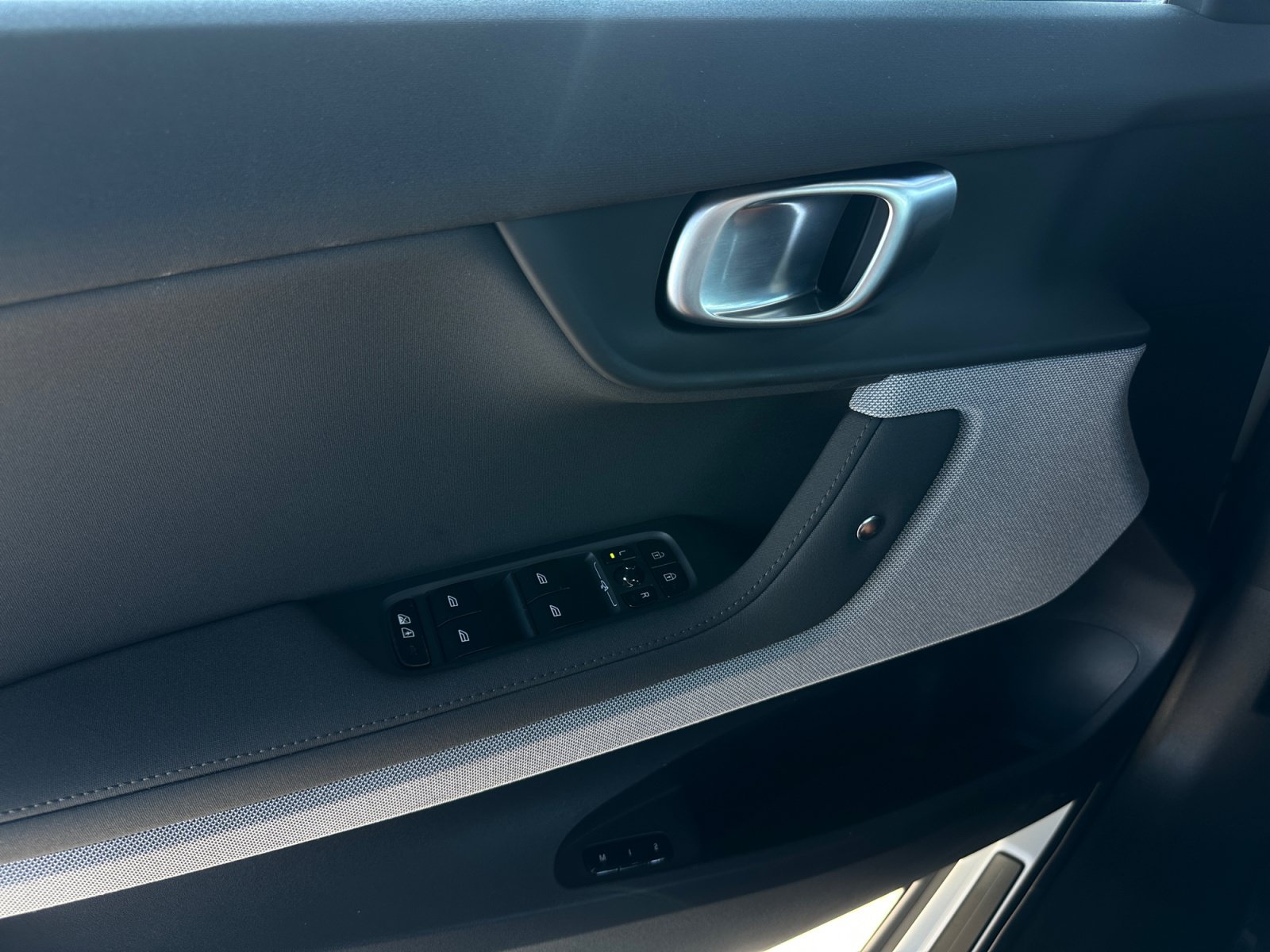 Used 2024 Polestar Polestar 2 AWD/4WD image 17