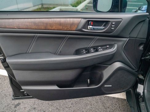 Used 2018 Subaru Outback 2.5i Limited image 10