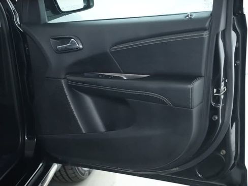 Used 2017 Dodge Journey Crossroad w/ Popular Equipment Group image 35