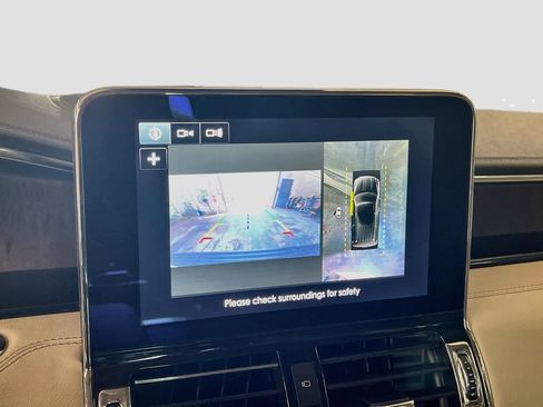 Used 2019 Lincoln Navigator Reserve AWD/4WD image 14