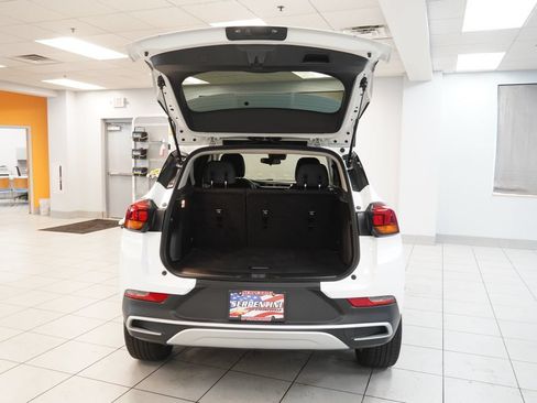 Used 2023 Buick Encore GX Preferred w/ Cold Weather Comfort Package AWD/4WD image 9